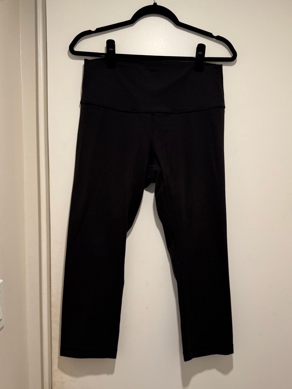 lululemon athletica Black Cropped Leggings